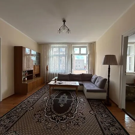 아파트 Mieszkanie W Kamienicy W Centrum 올슈틴