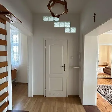 Mieszkanie W Kamienicy W Centrum * 올슈틴